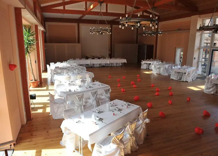 Hof Maerkische Heide * Brandenburg (Brandenburg an der Havel)